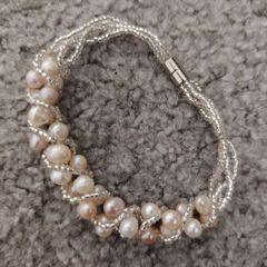 pearls bracelet