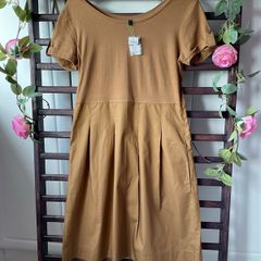 dress Bnwt tan short sleeve dress with pockets size small united colors of Benetton
