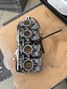 cbr1100 carbs