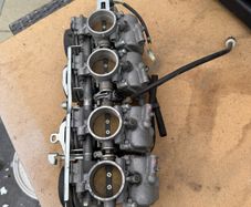 cbr1100 carbs