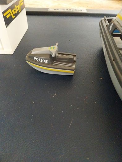 Toys Play mobile police station and water police