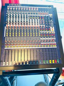 Midas Venice F16R Very warm desk.