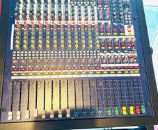 Midas Venice F16R Very warm desk.