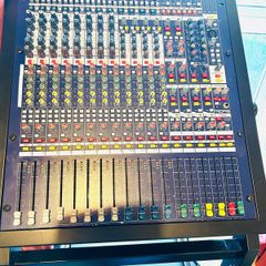 Midas Venice F16R Very warm desk.