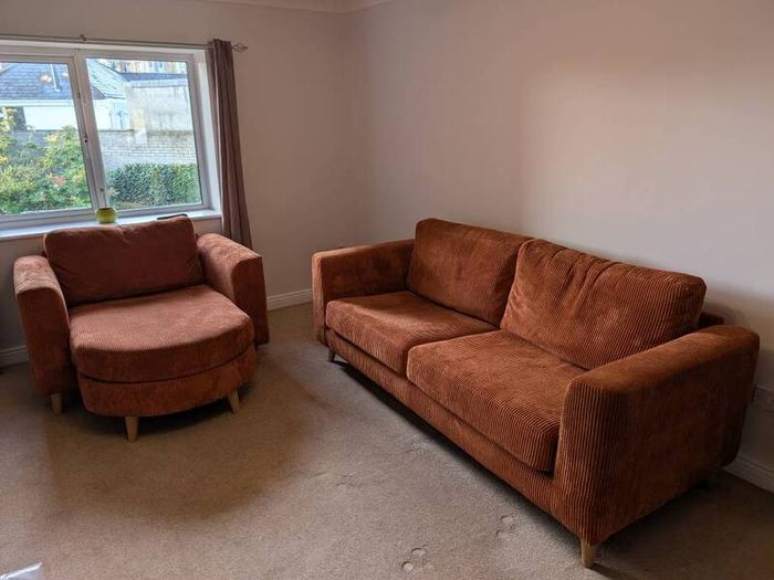 Couch / Sofa Set