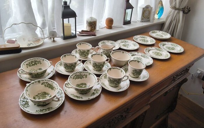 collectible crockery