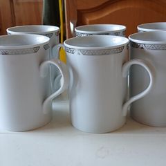 6 Royal Doulton mugs