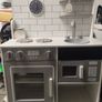 Toy kitchen Image 2