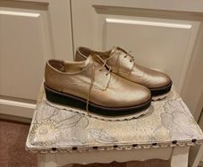 Dune gold/khaki wedges size 6