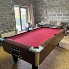 7ft pool table excellent condition