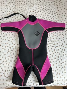 Girls wet suit