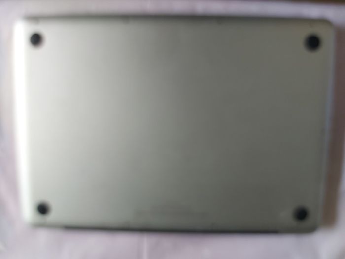 Apple MacBook Pro, 13 inch, Mid 2010, 4GB Ram, 500GB HDD, Ready for reinstalling High Sierra, excellent Battery and very good cosmetic condition