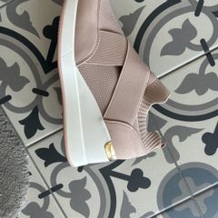 ladies footwear