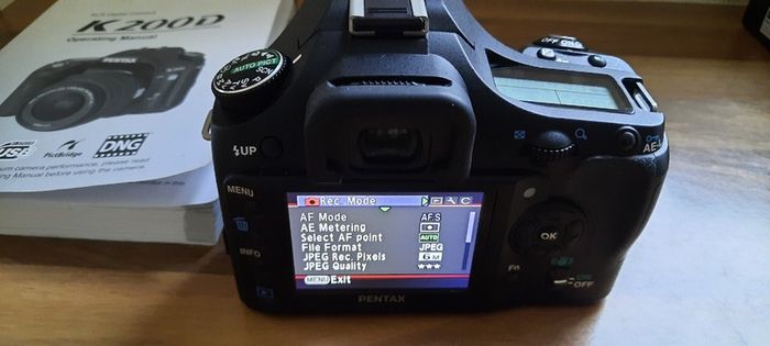Camera Pentax K200d Slr + Case