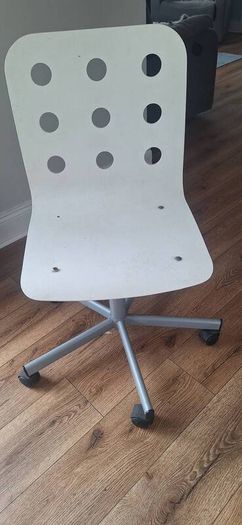 Wooden Swivel Chair