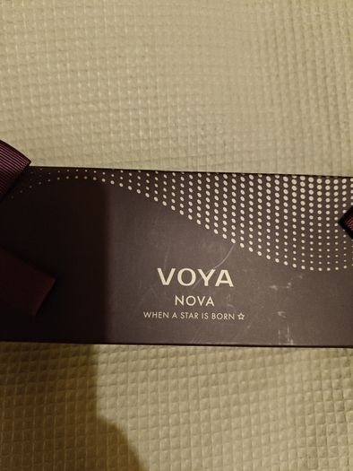 Voya Christmas Cracker