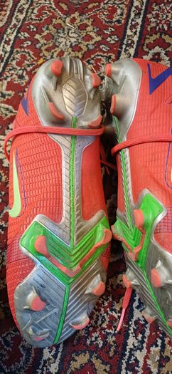 Football shoes