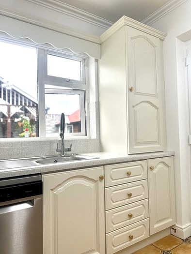 Painting & Decorating services
