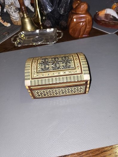 Trinket box