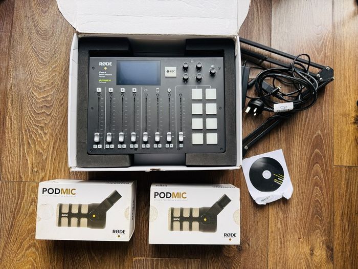Rode Rodecaster Pro + 2 Rode Podmics and arm