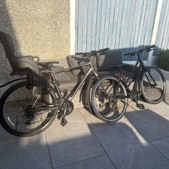 Not 1 but 2 giant hybrid bikes, excellent conditio