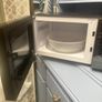 Toshiba 20L 800W Digital Microwave, Black Image 2
