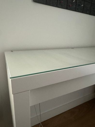 Dressing table or desk