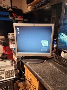 Hp 1702 Monitor