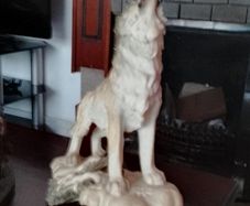 Statue Wolf