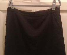 Black scallop edge skirt size 16