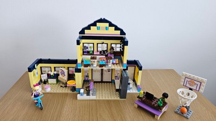 Lego Friends Heartlake High (41005)