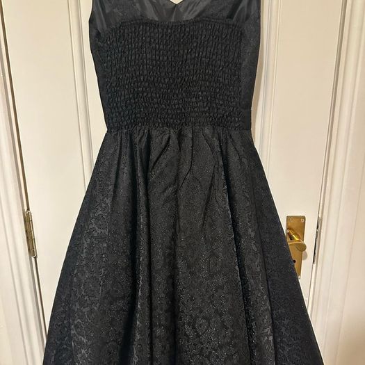 Quiz black dress