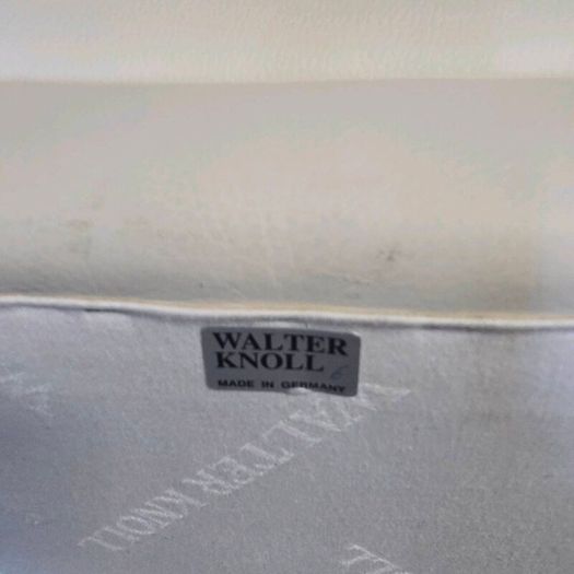 Walter knoll Jason suite in white