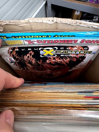 Marvel, DC & Indie Medium Comic Box w 180 comics for Sale