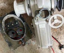 Lofrans windlass anchor winch and refleks stove