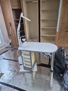 manicure table