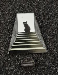 Black cat,  pin back badge.