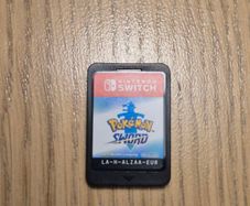 Pokemon Sword Switch game cartridge