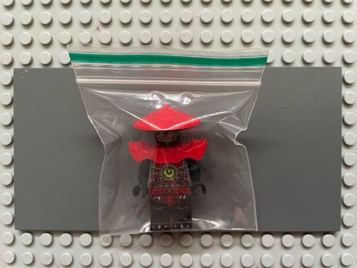 lego ninjago njo0081 Stone Army Swordsman minifigure- Yellow Face