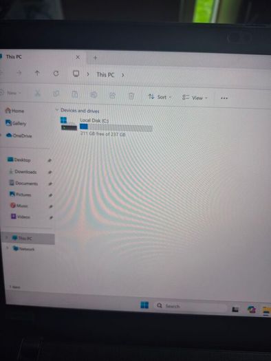 Lenovo Thinkpad T490, i5 8th gen,8gb ram, 256 ssd, windows 11, 14"QHD Screen,
