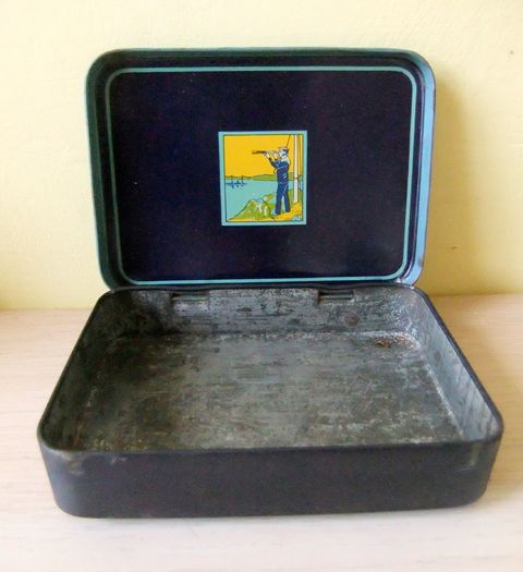 Wills Bulwark Tin