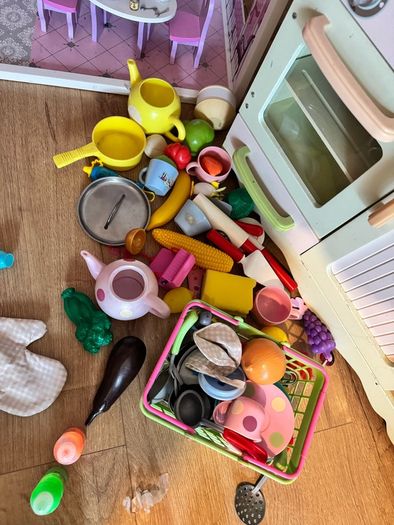 dolls house and kitchen