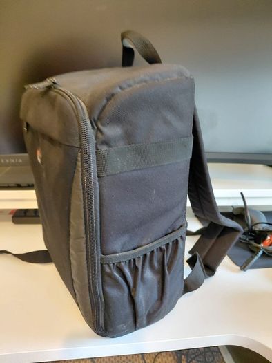 Canon 2000D with 18-55mm lens and bag