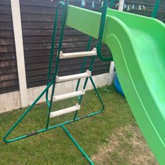 Childrens wave slide