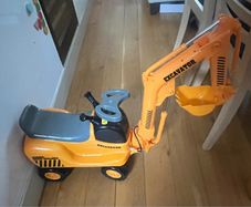 Micro Excavator Ride On Digger (Excellent Condition)