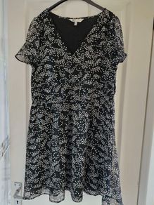 Ladies dress, Size 14