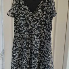 Ladies dress, Size 14