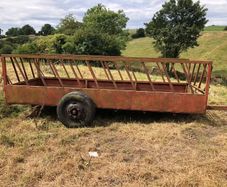 Cattle feeder