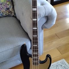 Squier by Fender 40th Anniversary p bass - Gold Edition