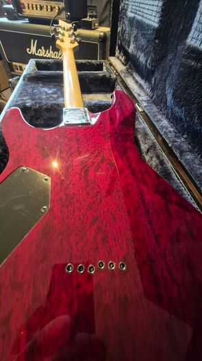 Schecter Extreme Omen6  guitar immaculate